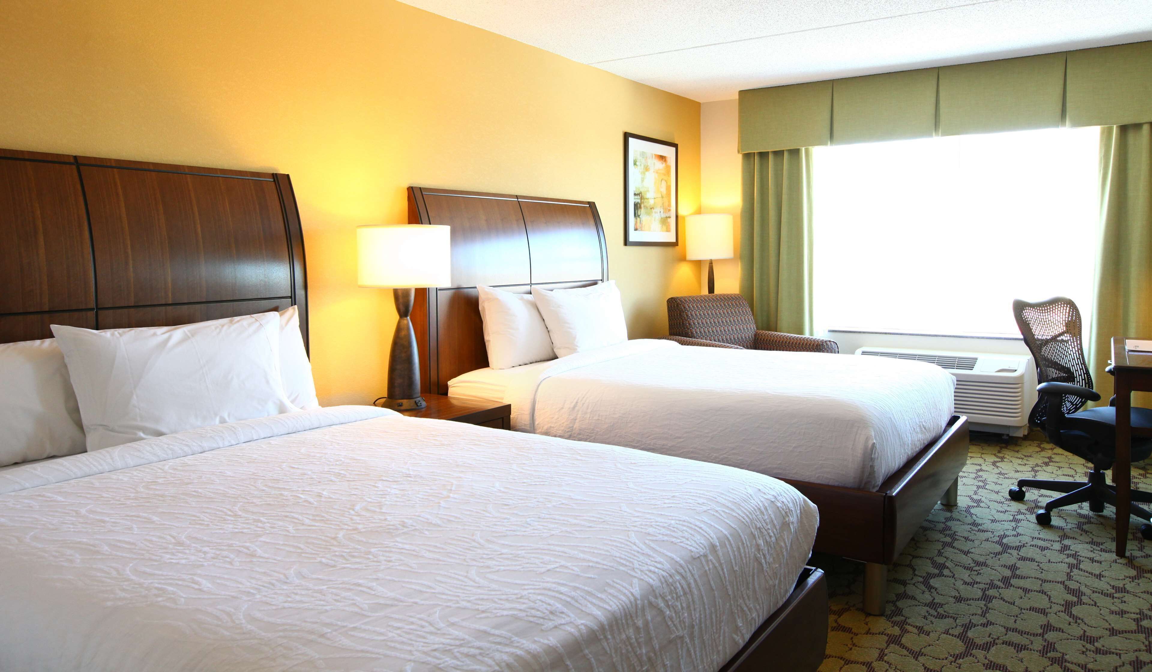 Hypo-allergenic bedding, in-room safe, rollaway beds, free WiFi