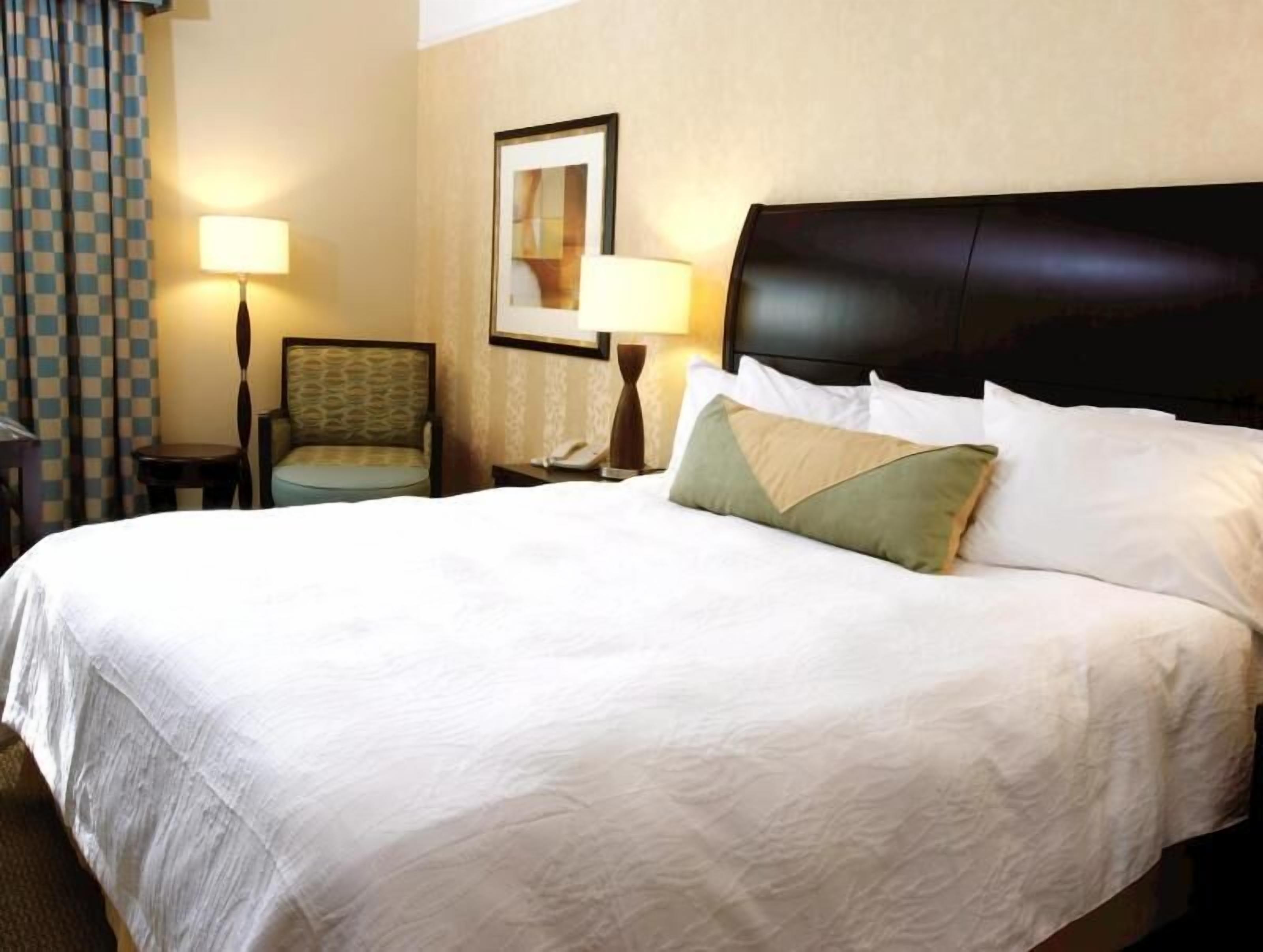 Hypo-allergenic bedding, in-room safe, rollaway beds, free WiFi