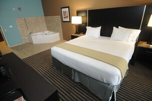 Standard Room, 1 King Bed, Jetted Tub | Hypo-allergenic bedding, individually decorated, individually furnished