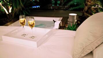 Zimmersafe, individuell dekoriert, individuell eingerichtet