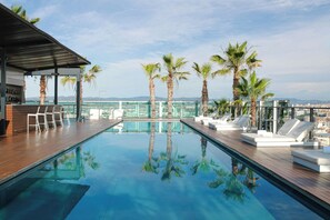 Indoor pool, outdoor pool