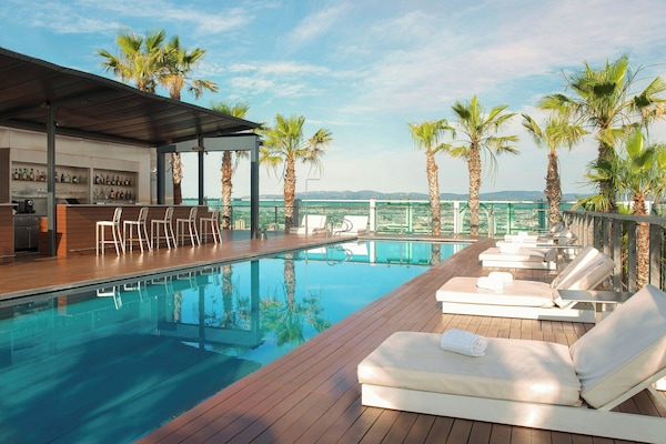 Indoor pool, outdoor pool