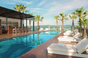 室内游泳池，室外游泳池