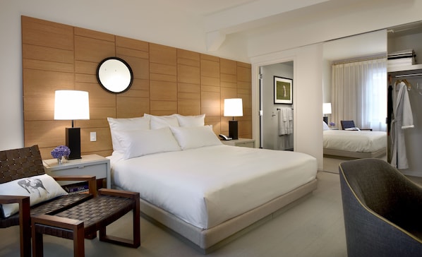 Egyptian cotton sheets, premium bedding, in-room safe, laptop workspace