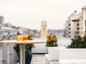 Dinner and brunch served - 21c Museum Hotel Cincinnati (Cincinnati)