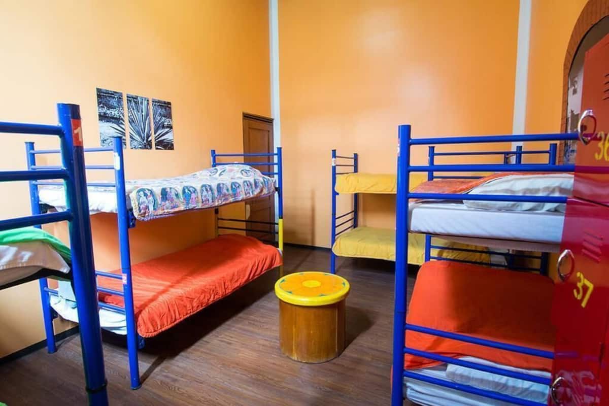 Edredón, camas con pillow-top y caja de seguridad en la habitación