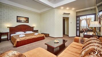 Junior Suite, 1 Double Bed with Sofa bed