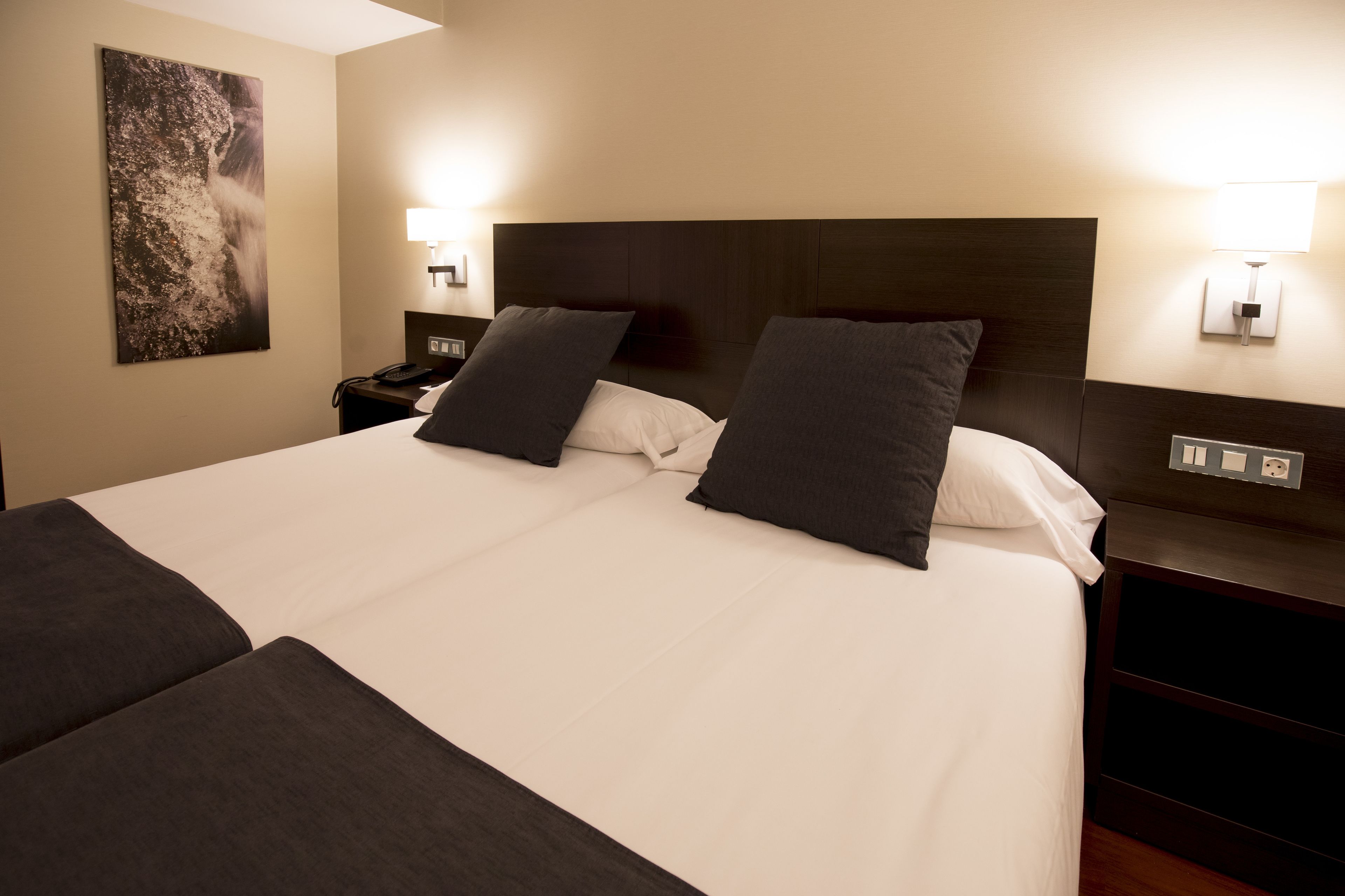 1 bedroom, premium bedding, tempur-pedic beds, minibar