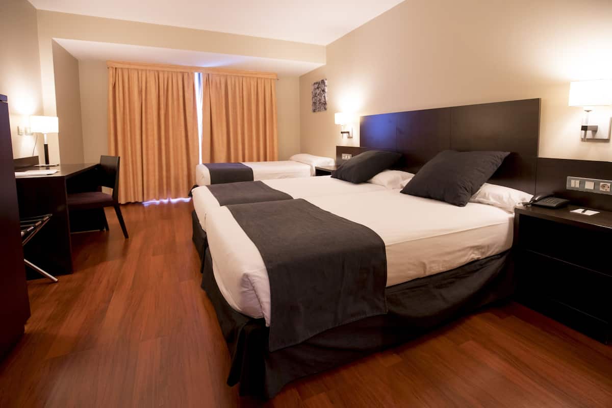 Peralatan tempat tidur premium, katil Tempur-Pedic, bar mini