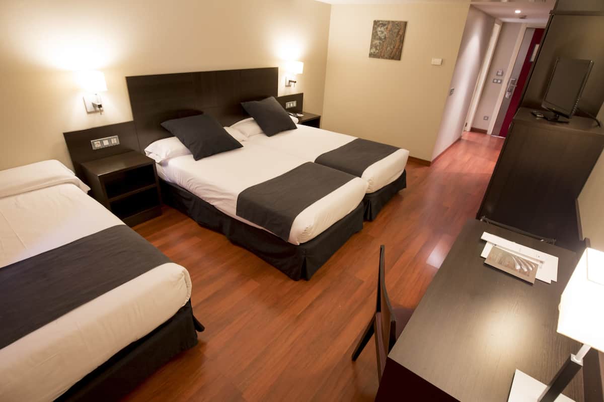 Peralatan tempat tidur premium, katil Tempur-Pedic, bar mini
