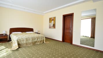 1 habitación, ropa de cama de alta calidad y minibar