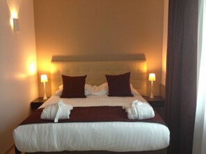 Superior Suite, 1 Double Bed with Sofa bed | Premium bedding, in-room safe, desk, blackout drapes
