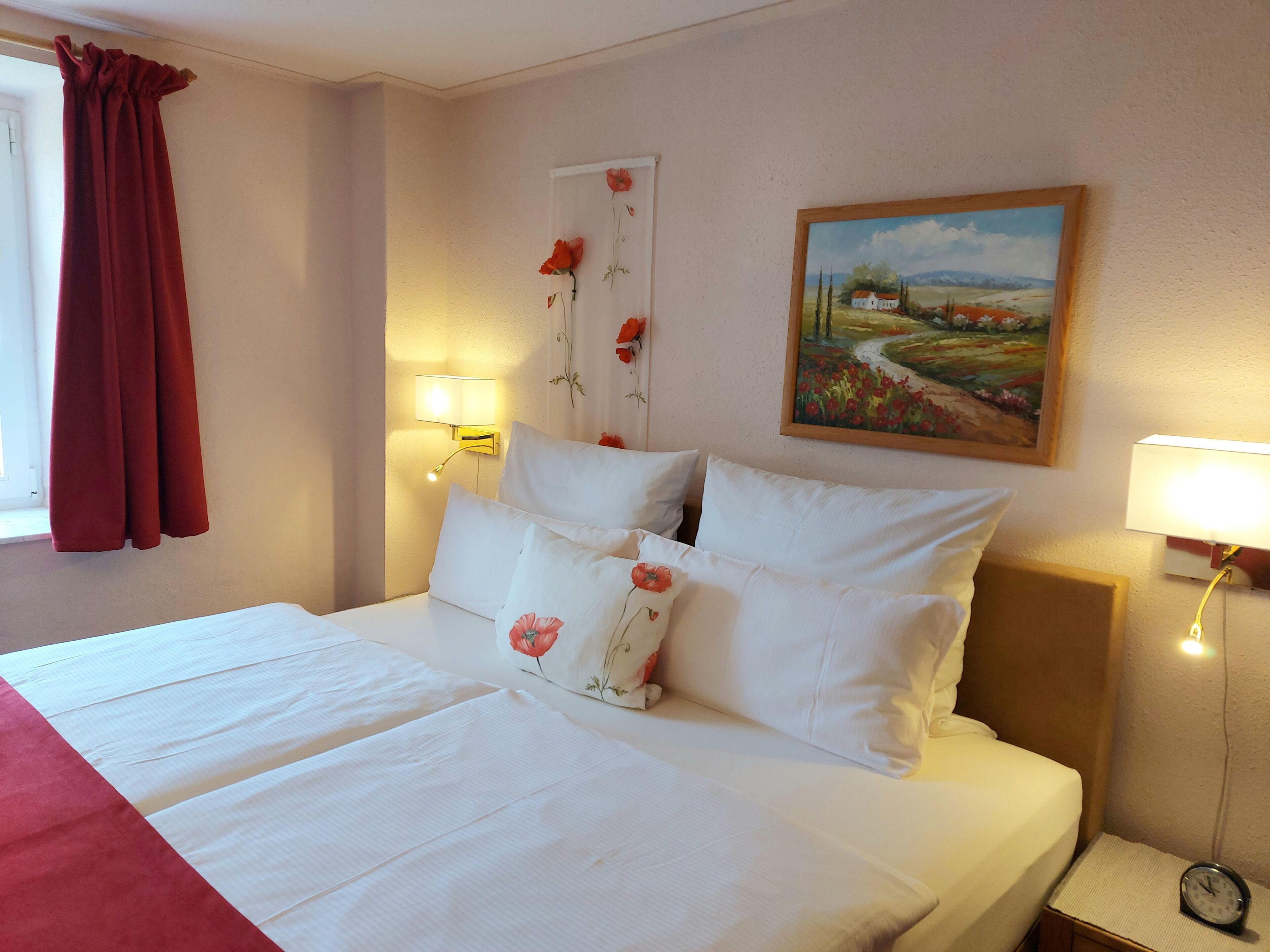 Standard-Doppelzimmer | Allergikerbettwaren, Minibar, individuell dekoriert