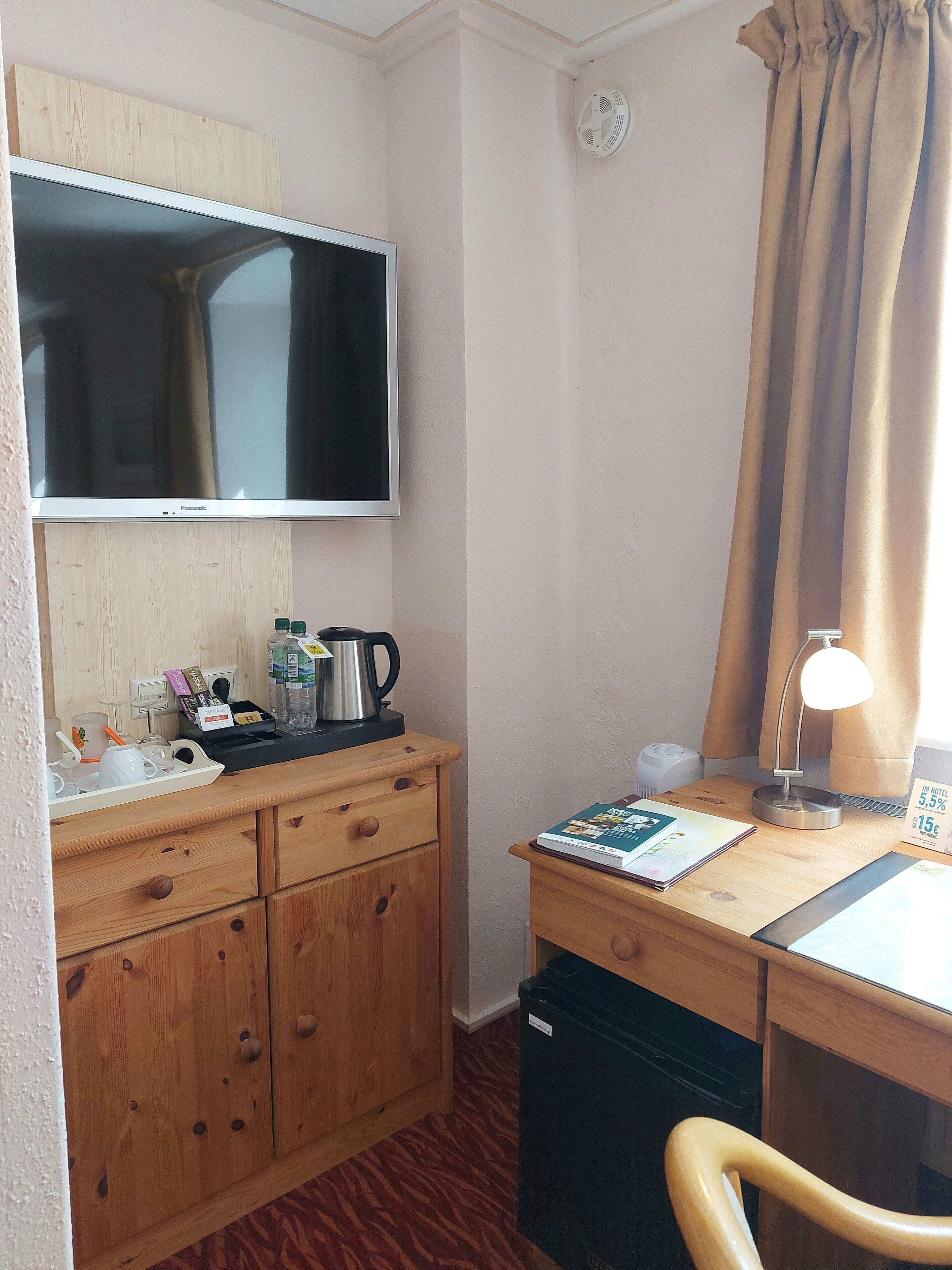 standard double room | 1 bedroom, hypo-allergenic bedding, minibar, individually decorated