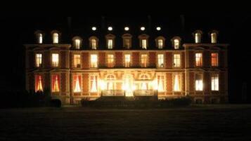 Façade de lâhĂ©bergement - soirĂ©e/nuit