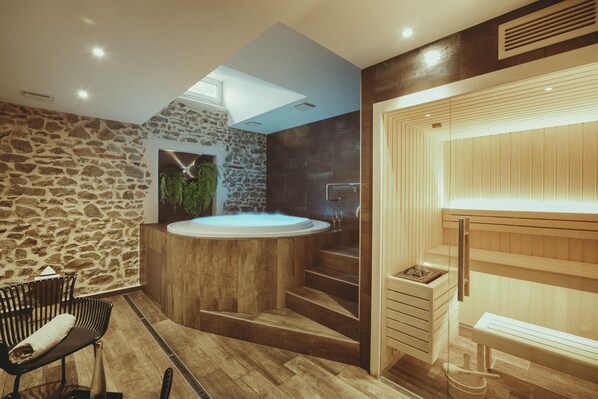 Sauna, Whirlpool, Massageanwendungen