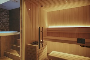 Sauna, hot tub, massages