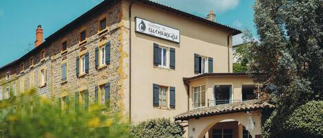 Fachada del alojamiento