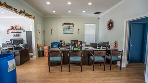 Business center - Barefoot Suites (Kissimmee)