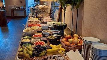 Desayuno bufé gratuito y diario