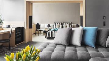 Apartamento estándar, 1 cama de matrimonio grande (Grafitowy) | 1 dormitorio, ropa de cama hipoalergénica, minibar y caja fuerte