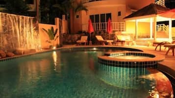 Outdoor pool, sun loungers