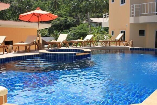 Outdoor pool, pool loungers