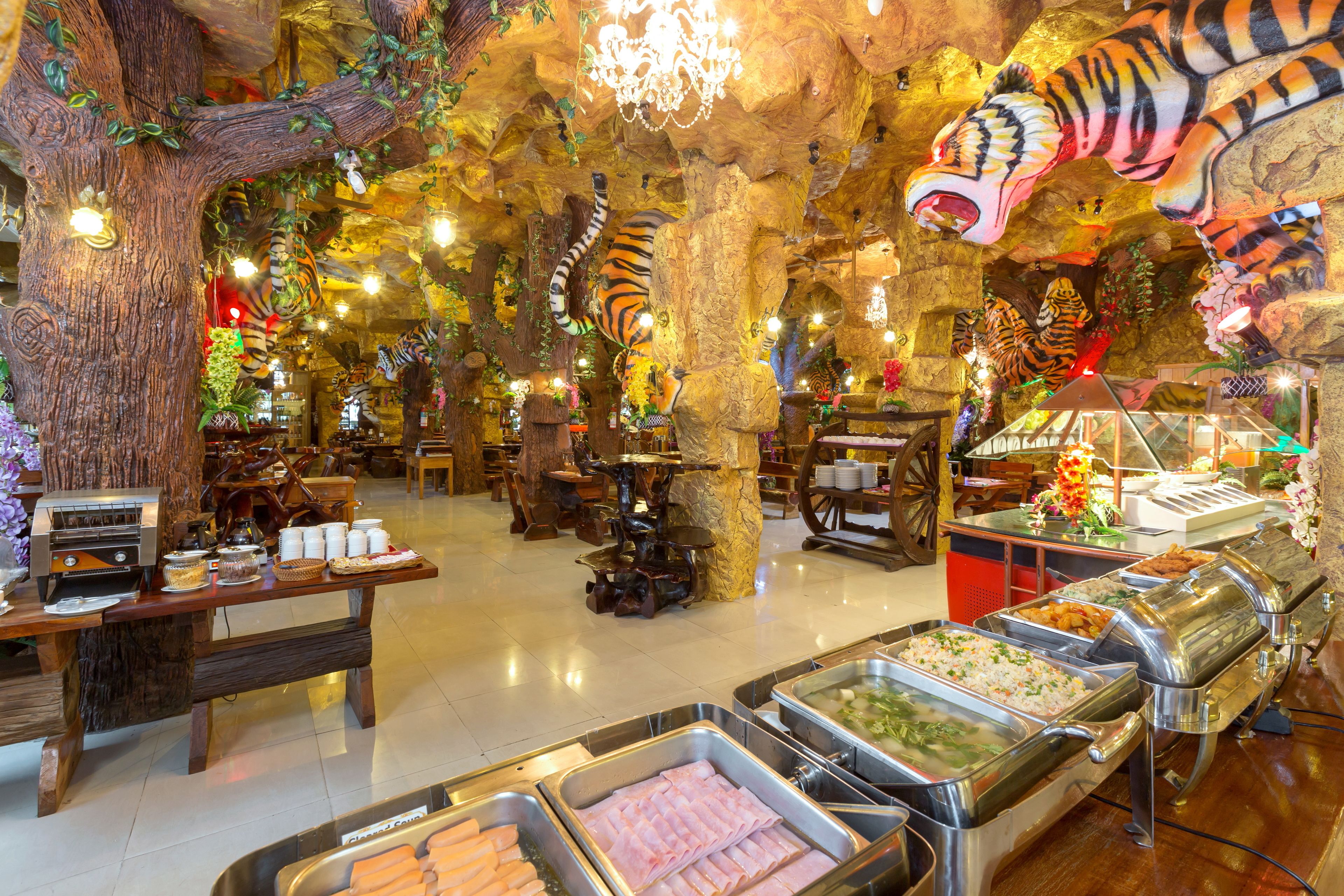 Dagelijks ontbijtbuffet (THB 250 per persoon)