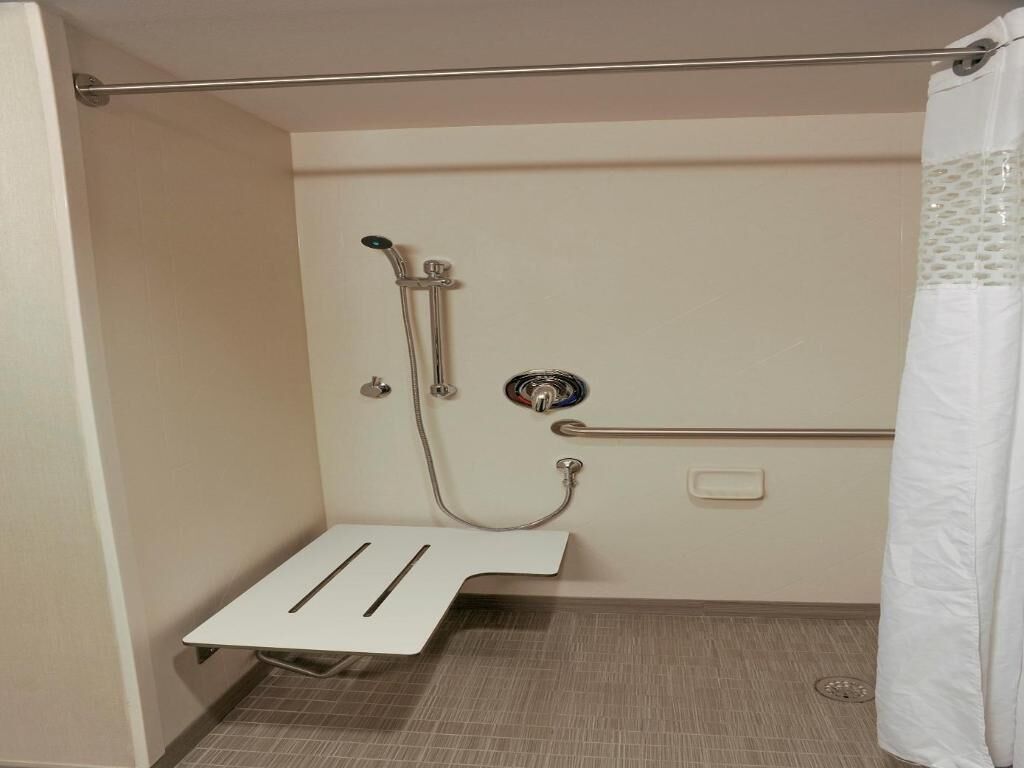 Bathroom | Free toiletries, hair dryer, towels, soap