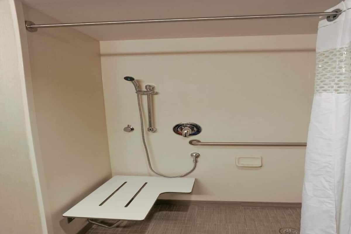 Bathroom | Free toiletries, hair dryer, towels, soap