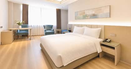 Chun XUE Four Seasons Hotel