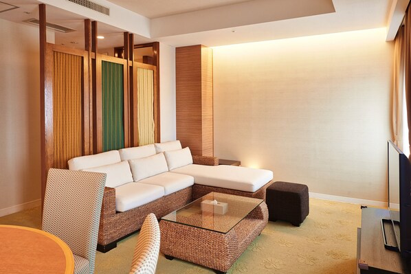 Pacific Suite Room (65 sqm), Non Smoking | Premium bedding, desk, blackout drapes, soundproofing