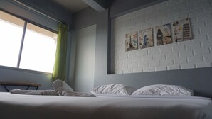 Quarto econômico | Camas com colchões pillow-top, cofres nos quartos, escrivaninha, berços