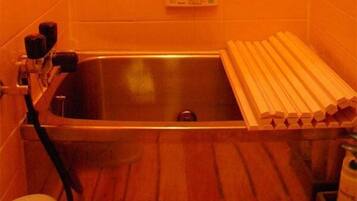 Classic House, Multiple Beds | Bathroom | Free toiletries, hair dryer, slippers, bidet