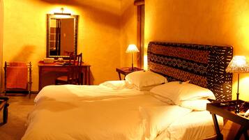 Marks Camp Chalet | Pillow-top beds, in-room safe, desk, blackout curtains