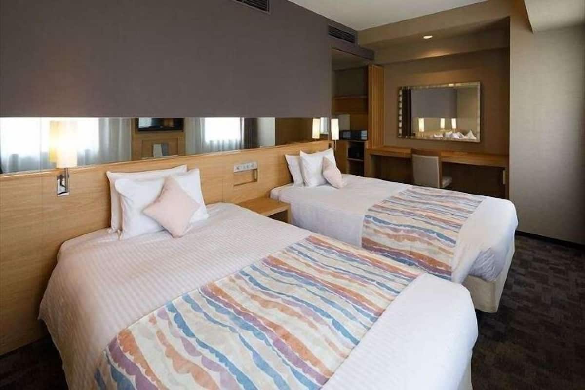 Couette en duvet d'oie, coffres-forts dans les chambres, bureau