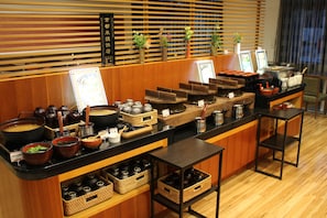 Desayuno buffet todos los días (con cargo)