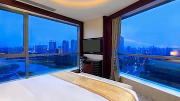 Junior Suite, 1 Katil Raja (King) | 1 bilik tidur, peralatan tempat tidur premium, peti besi dalam bilik