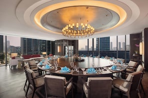 5 restaurants; breakfast, lunch, and dinner served - Pan Pacific Ningbo (Ningbo)