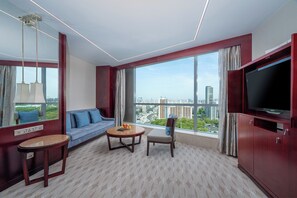 Junior Suite | Premium bedding, in-room safe, desk, blackout drapes - Pan Pacific Ningbo (Ningbo)