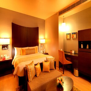 In-room safe, desk, soundproofing, free WiFi - The Quorum (Mysore)