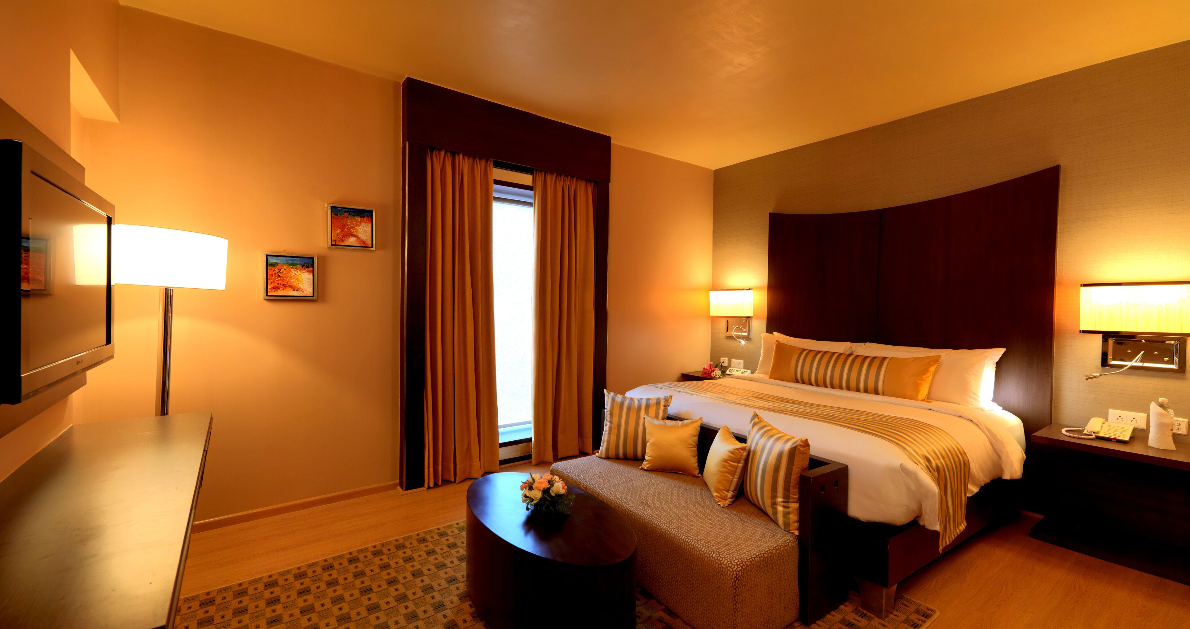 In-room safe, desk, soundproofing, free WiFi