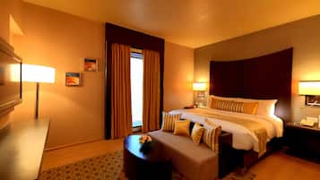 1 habitación, caja de seguridad en la habitación y escritorio