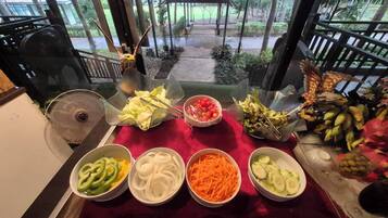 Daily buffet breakfast (THB 350 per person)