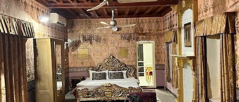 Deluxe Double Room | 1 bedroom, individually decorated, individually furnished