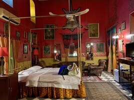 Individually decorated, individually furnished