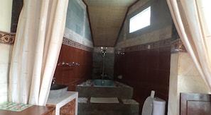 Bathroom - Ala's Green Lagoon (Ubud)