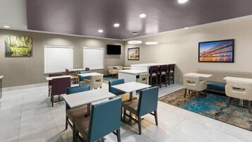 Free continental breakfast