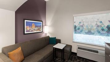 Sengetøy av topp kvalitet, skrivebord og strykejern/-brett