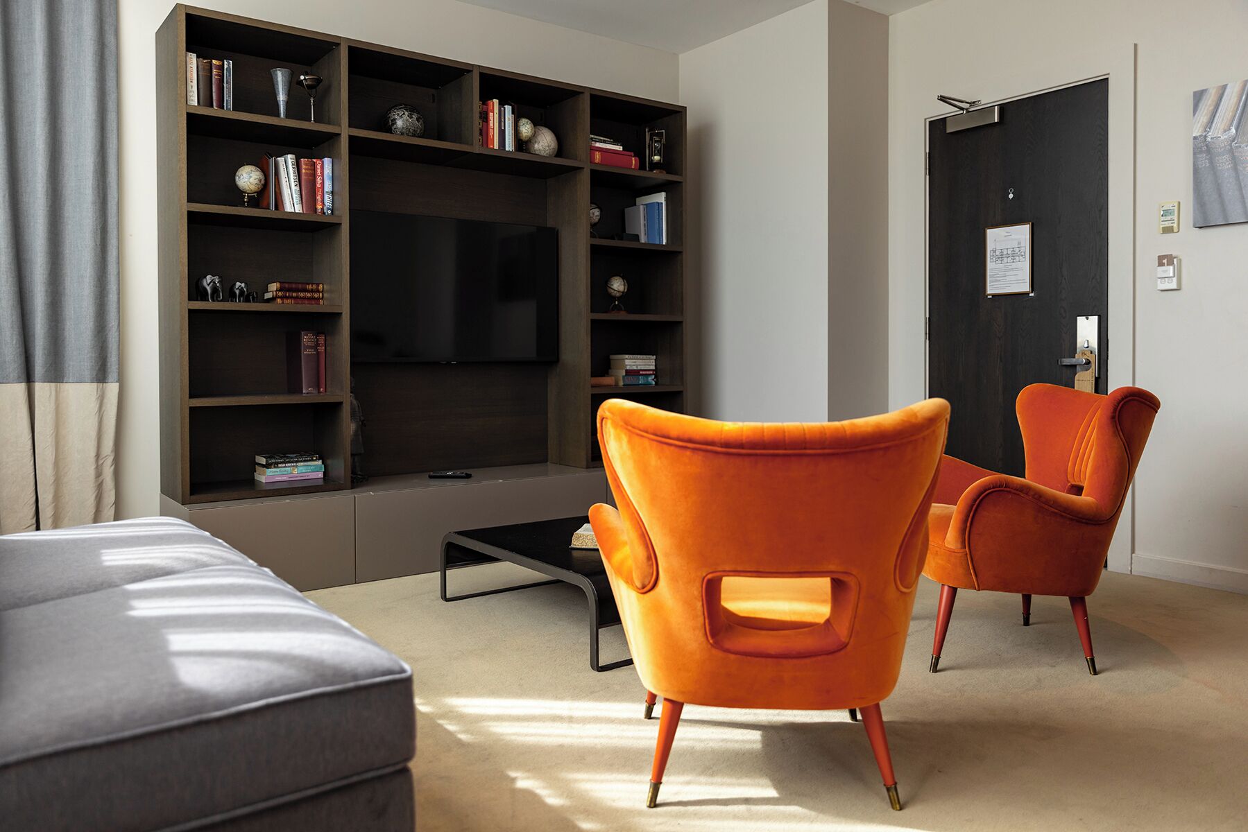 Suite | In-room safe, soundproofing, iron/ironing board, free WiFi